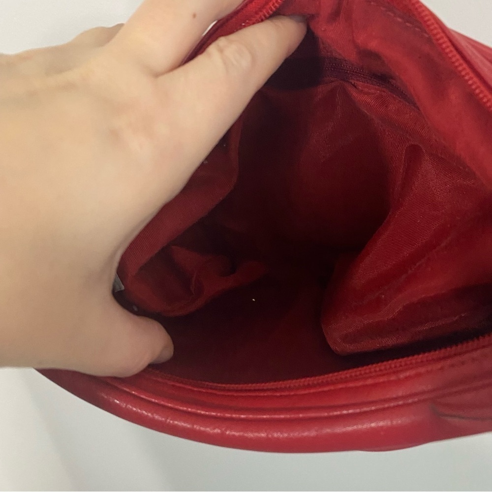 Vintage Red Leather Shoulder Bag - Picture 2 of 5